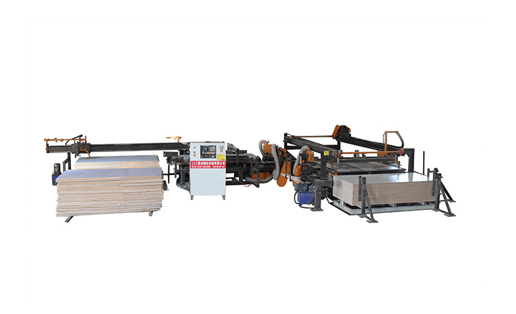 伺服系統 無(wú)人操作鋸邊機